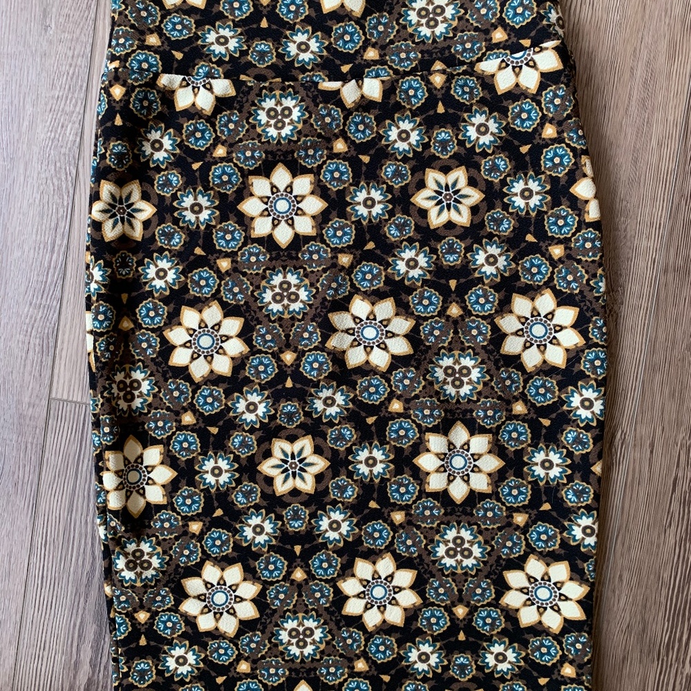 Lularoe Cassie skirt